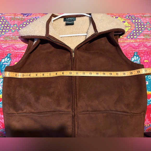 Lauren Ralph Lauren Vest. - Picture 7 of 7